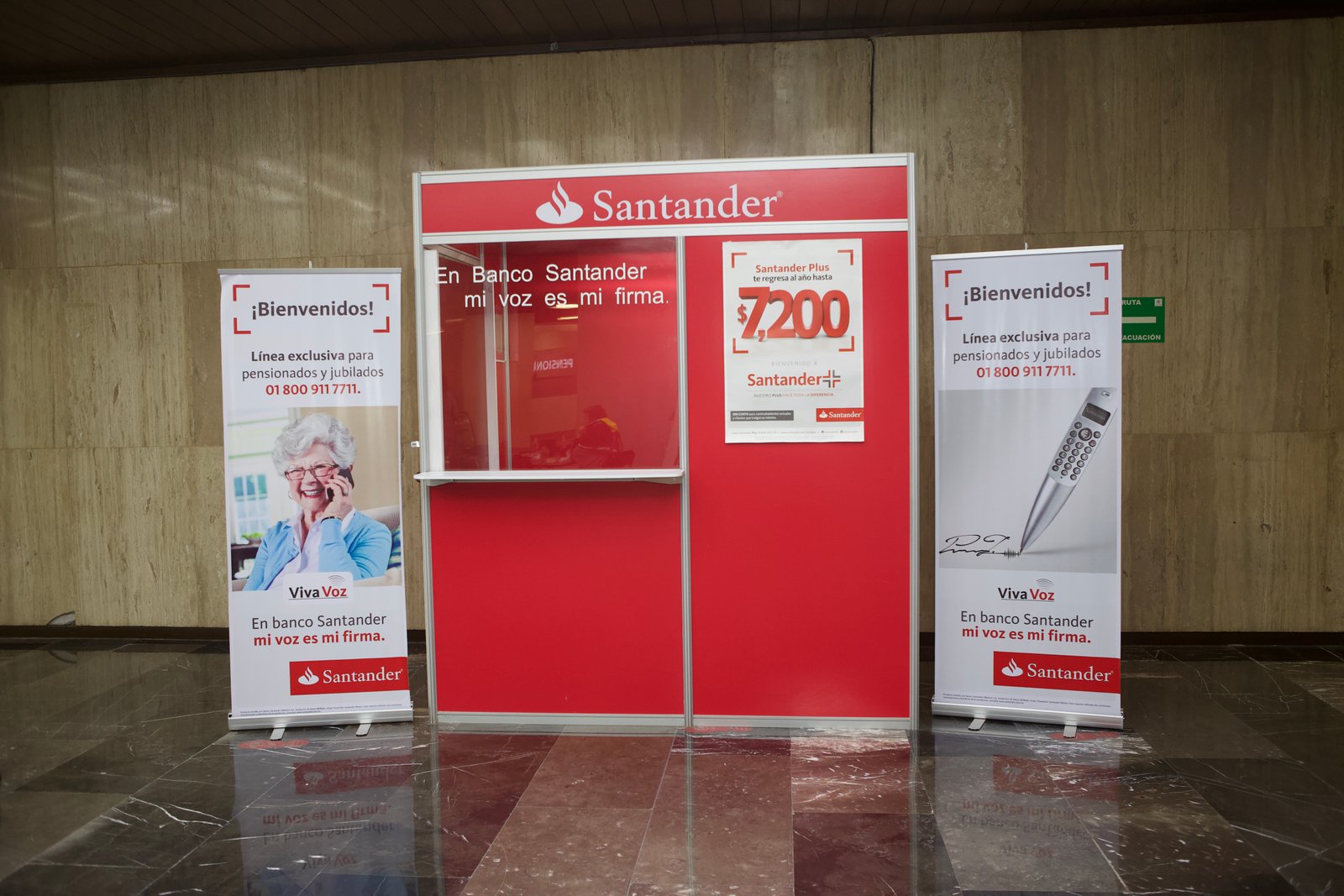 Banners Retráctiles y Roll-Ups