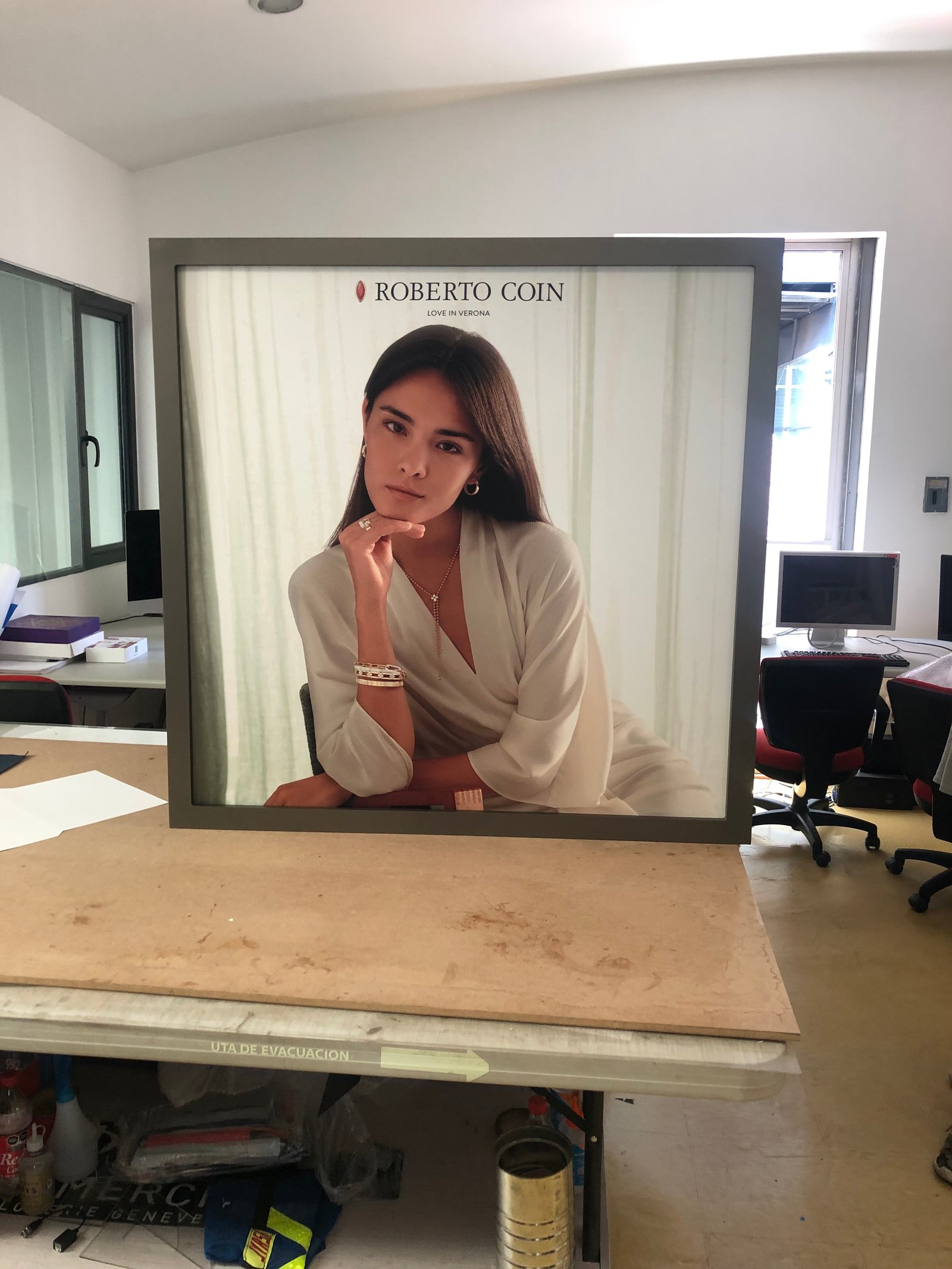 Mobiliario de oficina personalizado